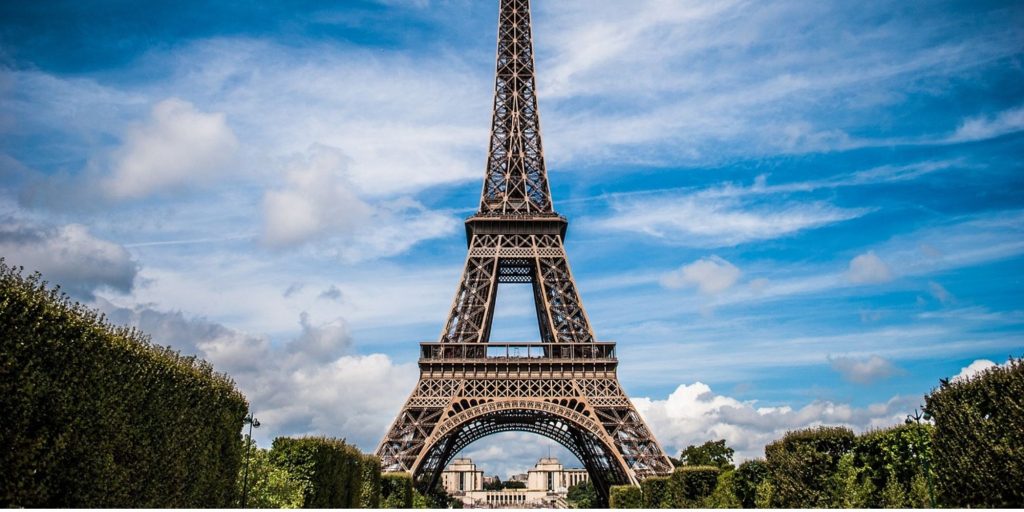 Learning from guest reviews, cleanliness ratings, and bed bug infestations for the 2024 Olympics in Paris.