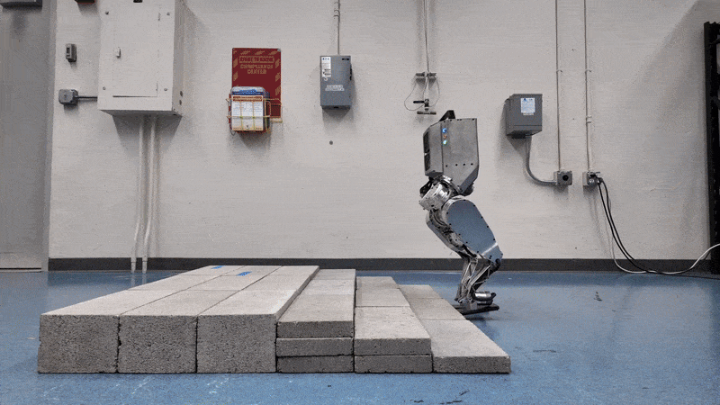 Robot Videos: UC Berkey's Humanoid Bot Falls Over