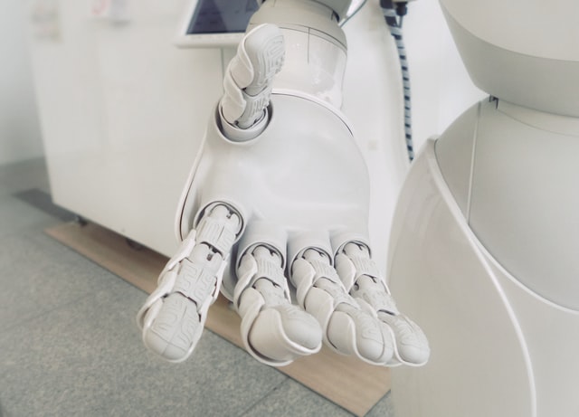 using robots to manipulate deformable objects model robot hand